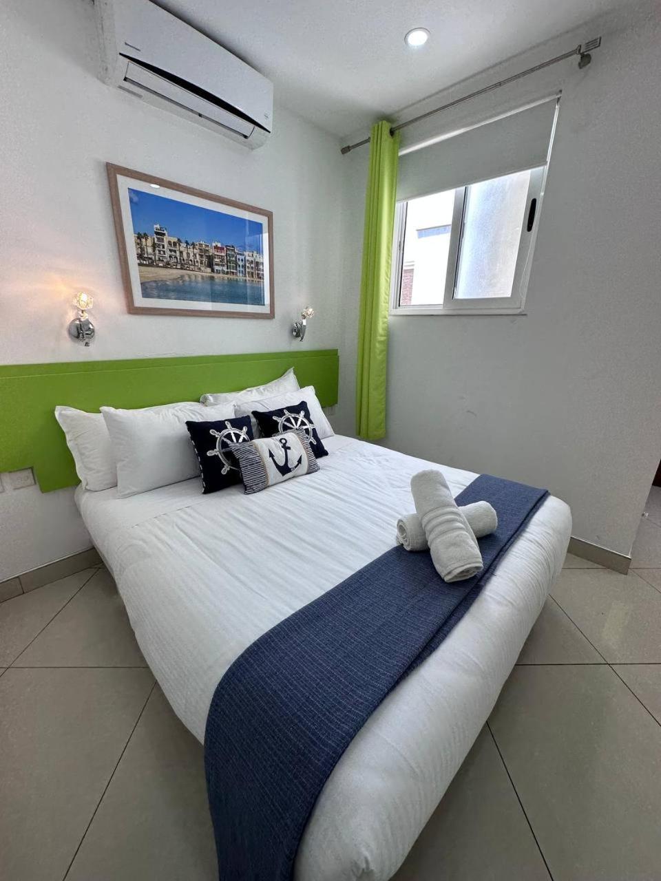 The Beach House Birżebbuġa Buitenkant foto